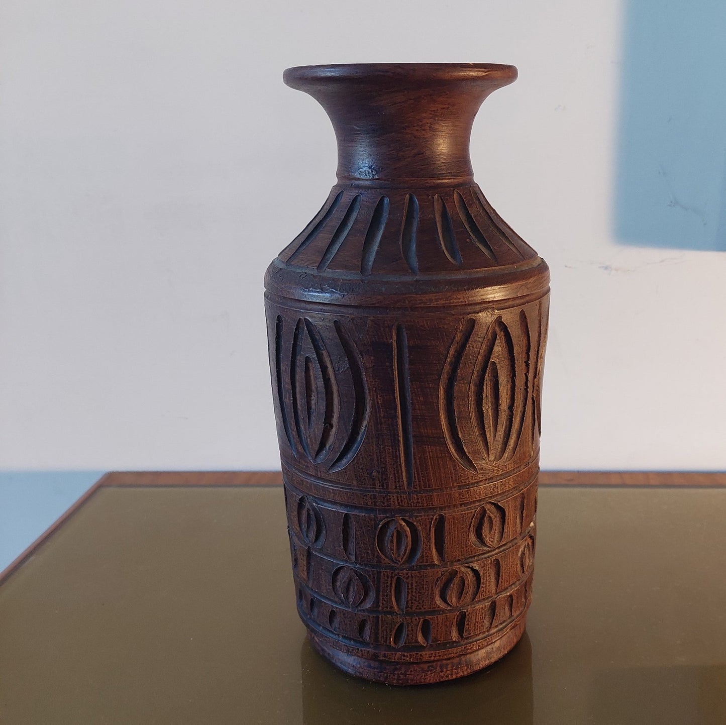 brown carved vase f