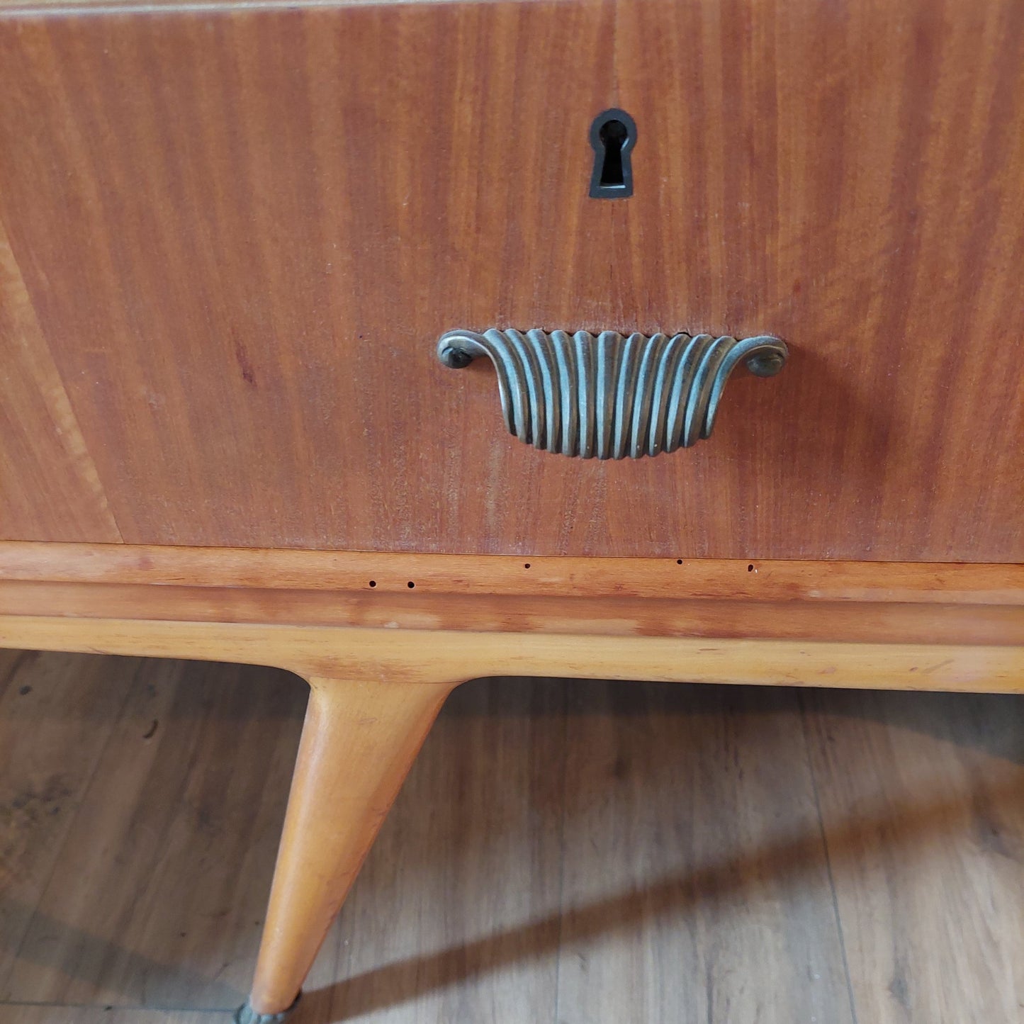 detail on bottom of drawer