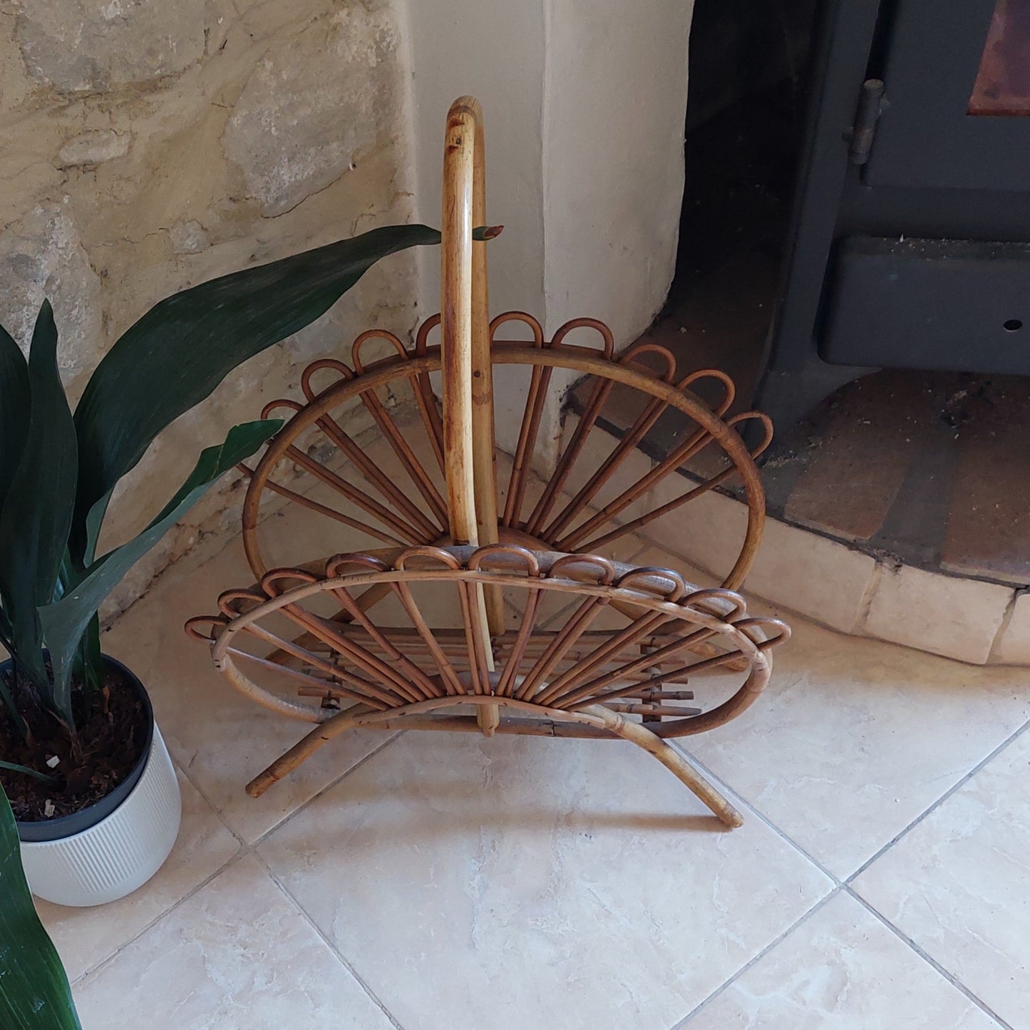 Magazine rack by Franco Albini