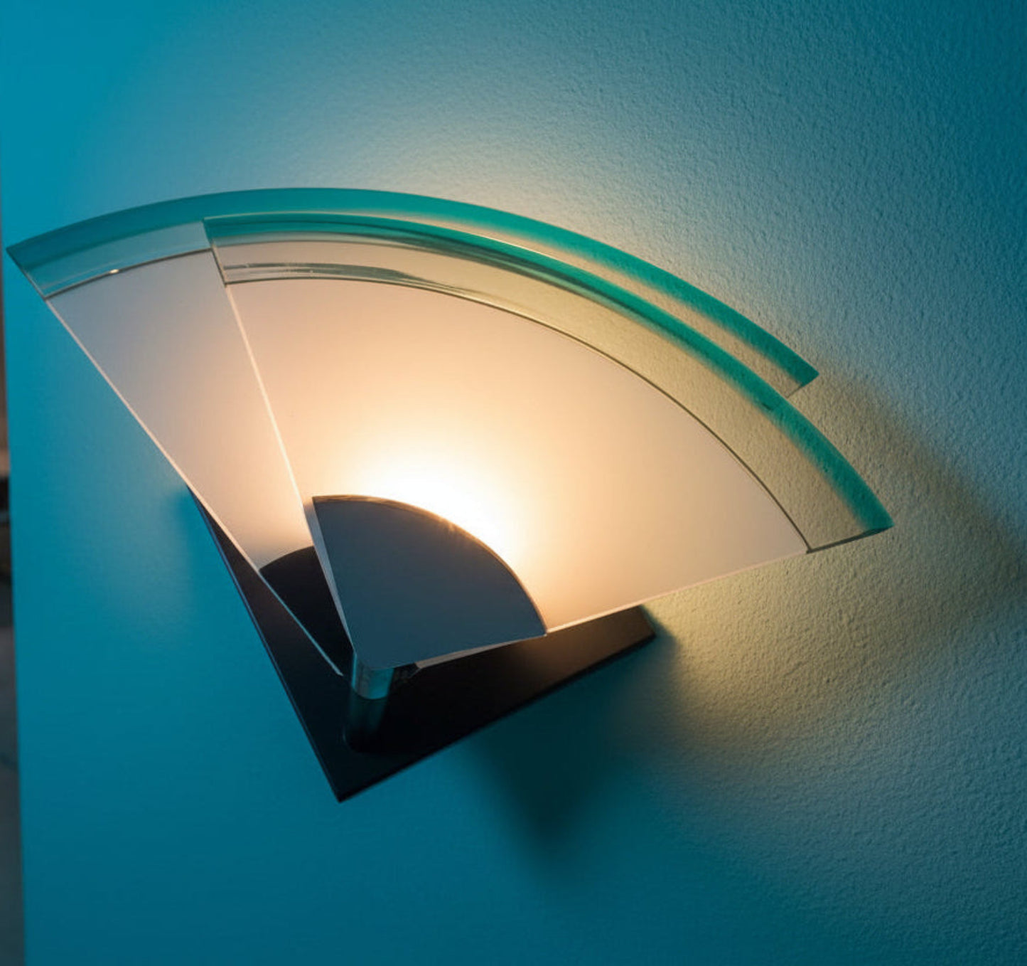 Milan Memphis  Italian Murano Wall Light by  Leucos 1970