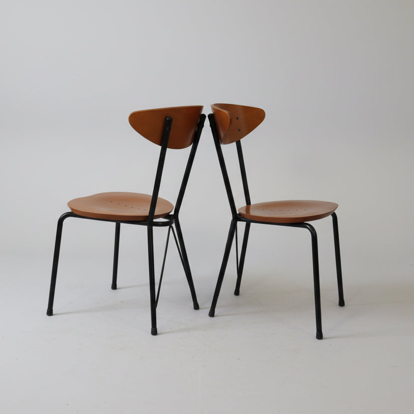 2 retro chairs in teak with metal legs