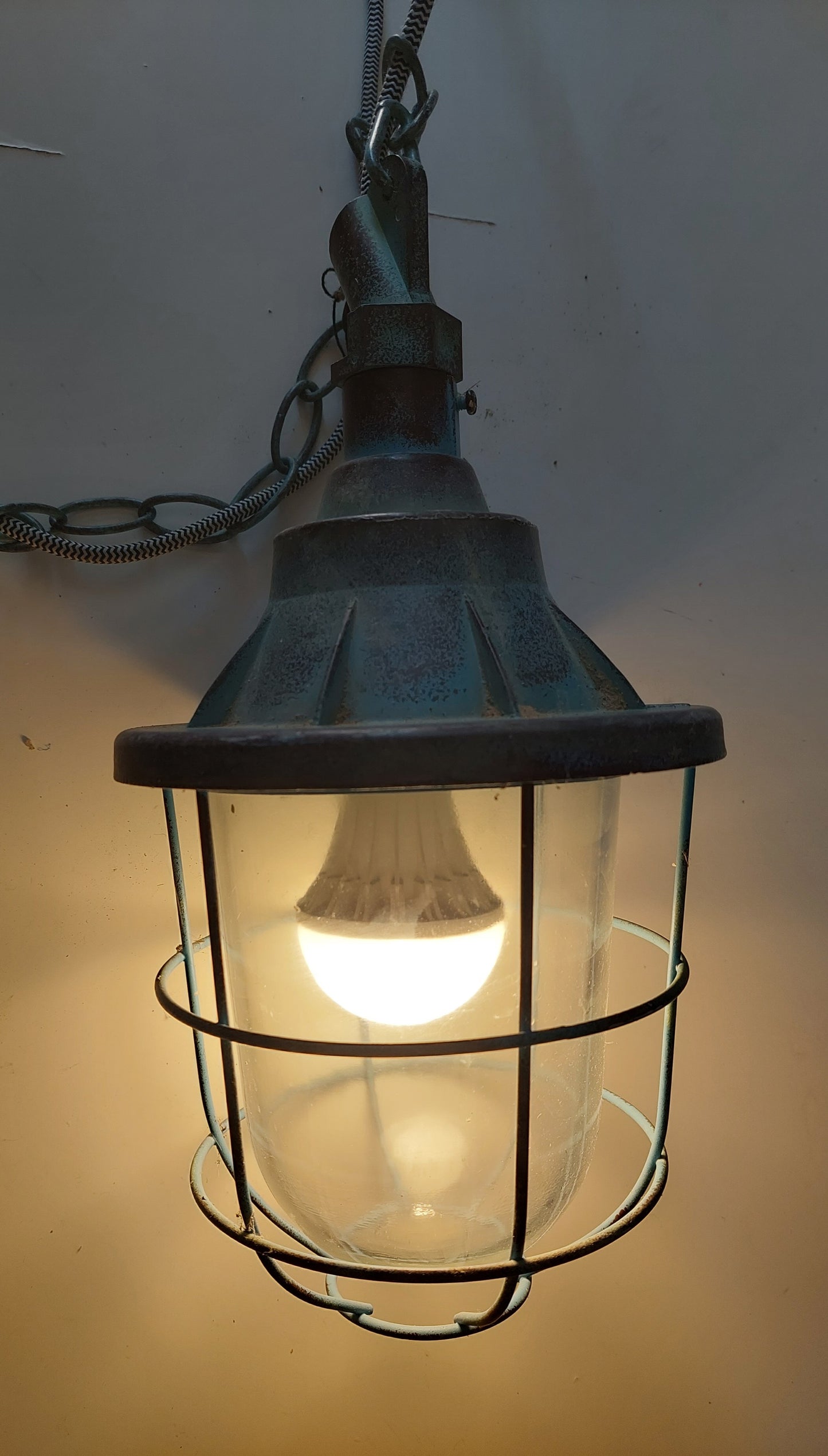 Industrial Style Pendant Lamp
