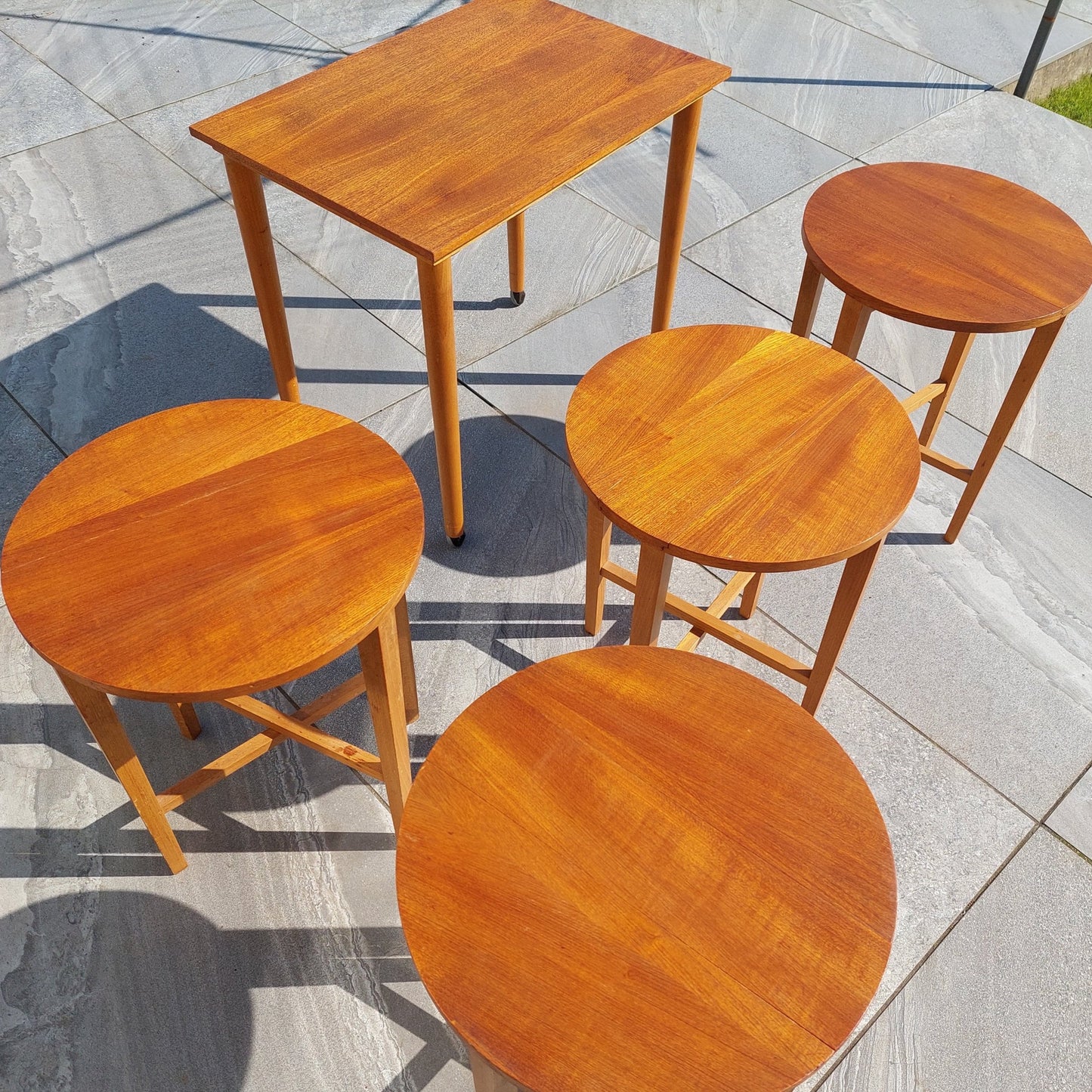 set nel giardino